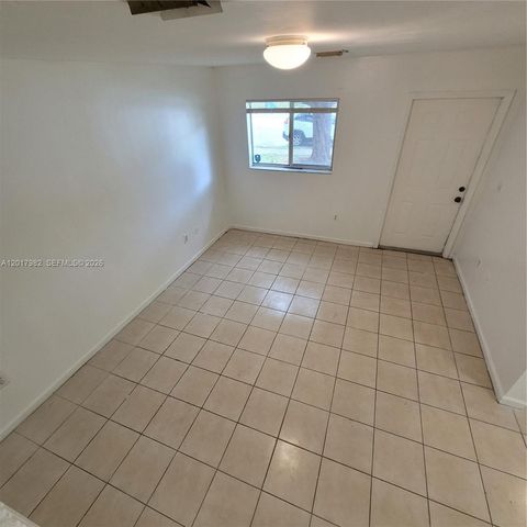 13950 NE 2nd Ave 1A, Miami, FL 33161