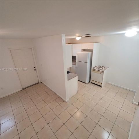 13950 NE 2nd Ave 1A, Miami, FL 33161