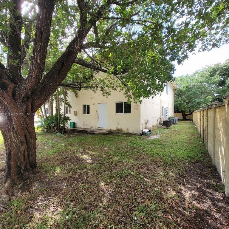 13950 NE 2nd Ave 1A, Miami, FL 33161
