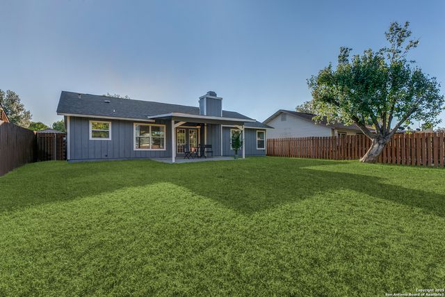 8127 Bowens Crossing, San Antonio, TX 78250