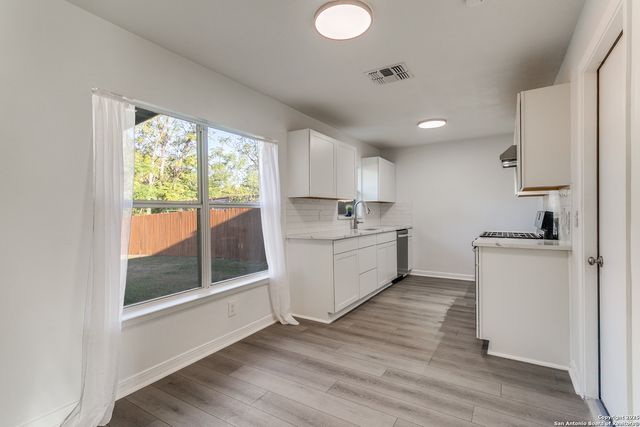 8127 Bowens Crossing, San Antonio, TX 78250