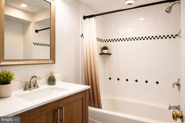 126 ROLLING HILL RD, Skillman, NJ 08558