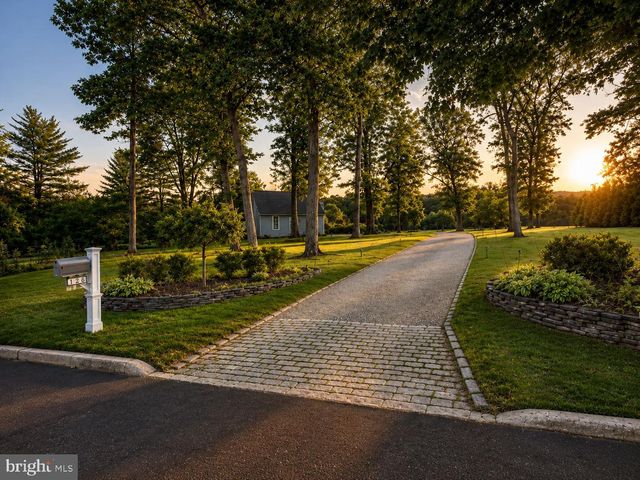 126 ROLLING HILL RD, Skillman, NJ 08558