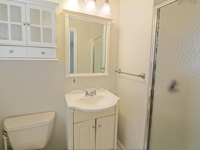 5 Birchwood Lane, Burlington, VT 05408