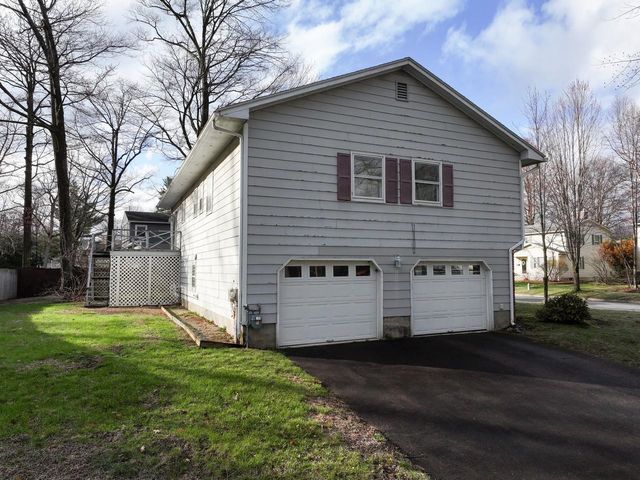 5 Birchwood Lane, Burlington, VT 05408