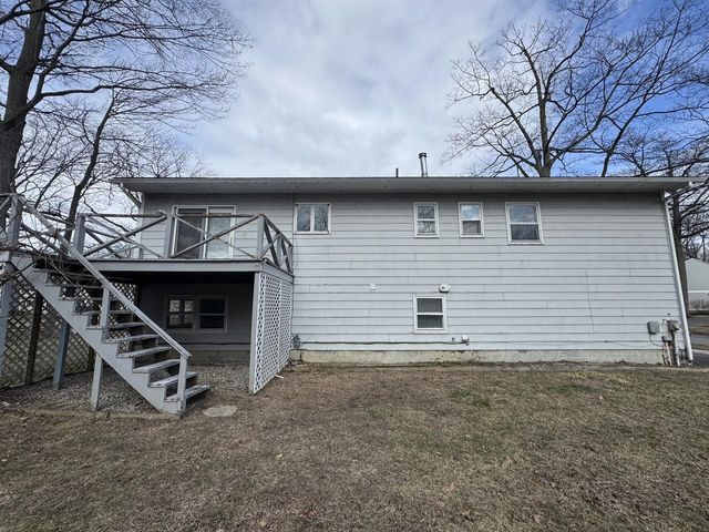 5 Birchwood Lane, Burlington, VT 05408