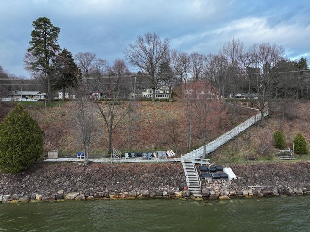 5 Birchwood Lane, Burlington, VT 05408
