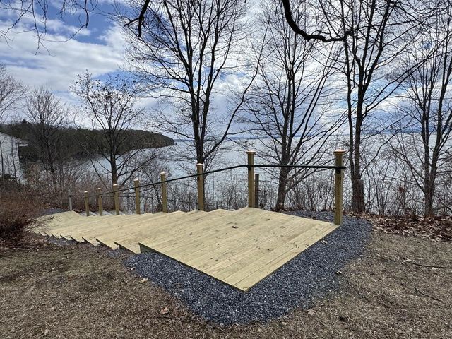5 Birchwood Lane, Burlington, VT 05408