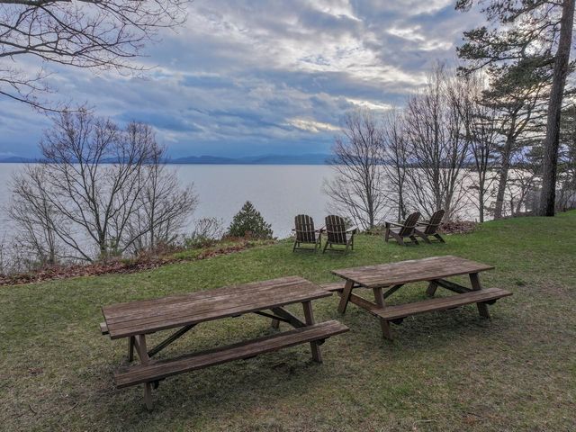 5 Birchwood Lane, Burlington, VT 05408