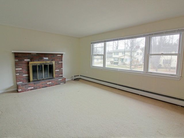 5 Birchwood Lane, Burlington, VT 05408