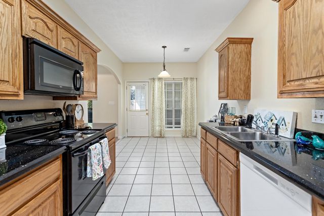 21 Stephens Lane, Lumberton, TX 77657