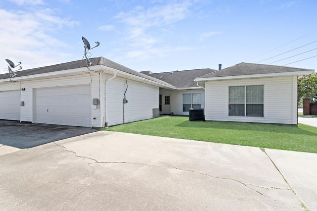 21 Stephens Lane, Lumberton, TX 77657