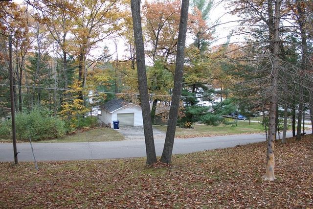 662 Lakeview Drive, Harrison, MI 48625