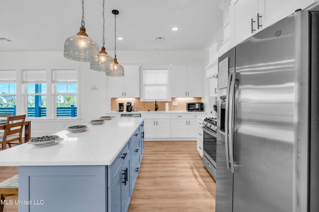 136 Vista Drive, Pass Christian, MS 39571