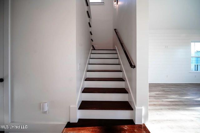 136 Vista Drive, Pass Christian, MS 39571