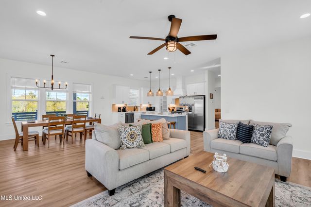 136 Vista Drive, Pass Christian, MS 39571