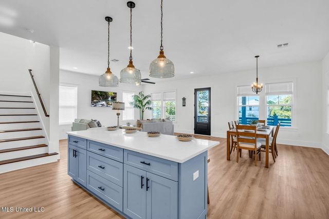 136 Vista Drive, Pass Christian, MS 39571