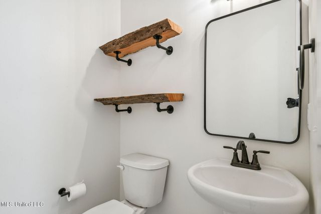 136 Vista Drive, Pass Christian, MS 39571