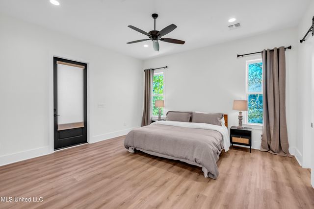 136 Vista Drive, Pass Christian, MS 39571