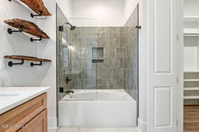 136 Vista Drive, Pass Christian, MS 39571