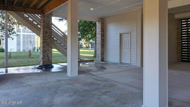 136 Vista Drive, Pass Christian, MS 39571