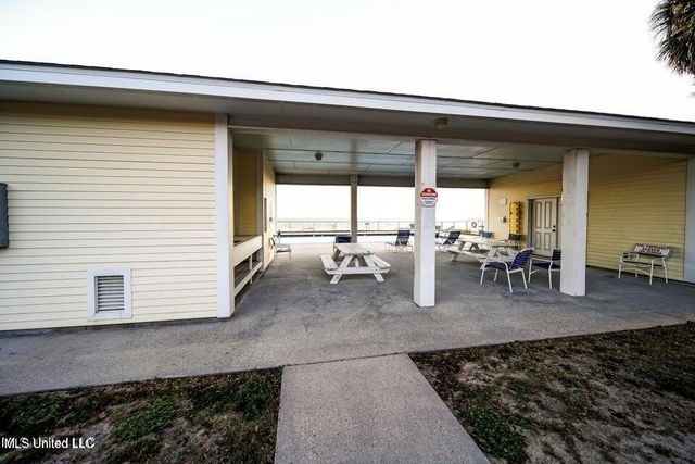 136 Vista Drive, Pass Christian, MS 39571