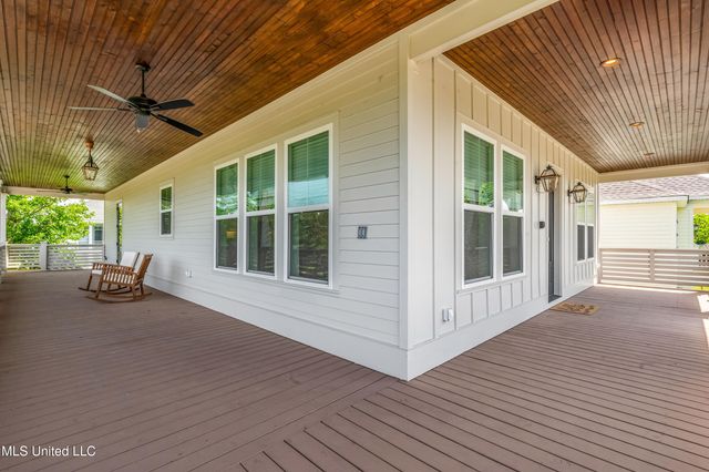 136 Vista Drive, Pass Christian, MS 39571