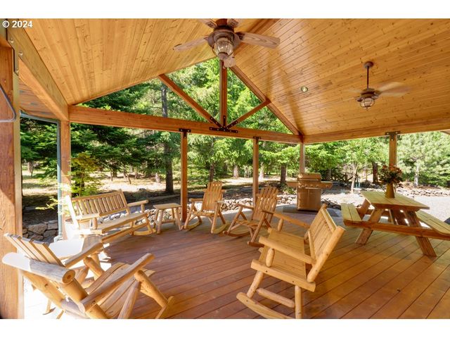 44 Lonesome PInes Dr, Trout Lake, WA 98650