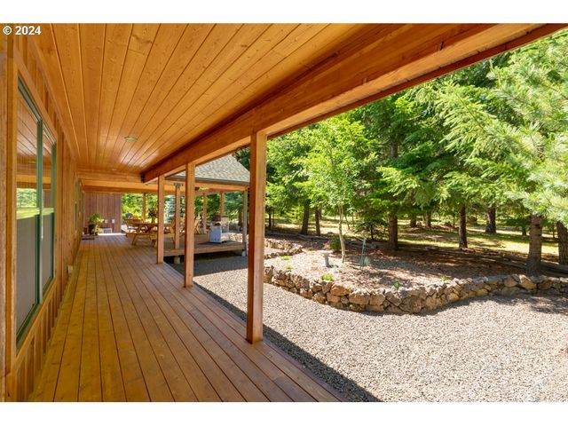 44 Lonesome PInes Dr, Trout Lake, WA 98650