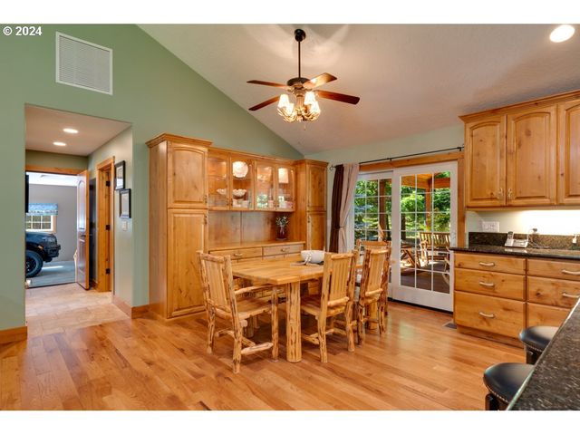 44 Lonesome PInes Dr, Trout Lake, WA 98650