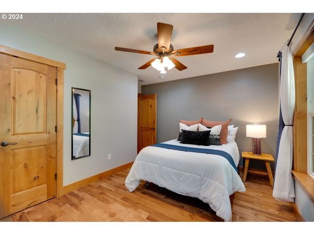 44 Lonesome PInes Dr, Trout Lake, WA 98650