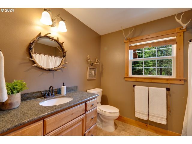 44 Lonesome PInes Dr, Trout Lake, WA 98650