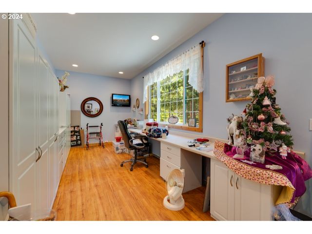 44 Lonesome PInes Dr, Trout Lake, WA 98650