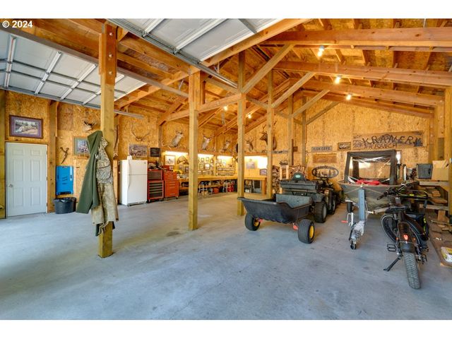 44 Lonesome PInes Dr, Trout Lake, WA 98650