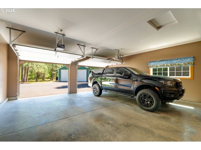 44 Lonesome PInes Dr, Trout Lake, WA 98650