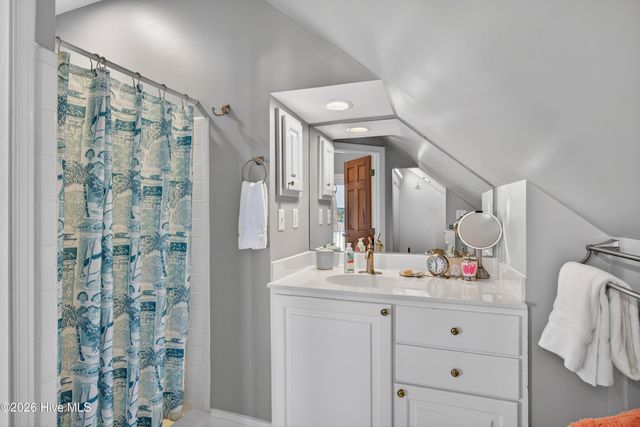 103 Mcleod Avenue, Holly Ridge, NC 28445