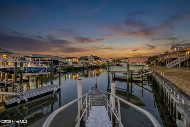 103 Mcleod Avenue, Holly Ridge, NC 28445