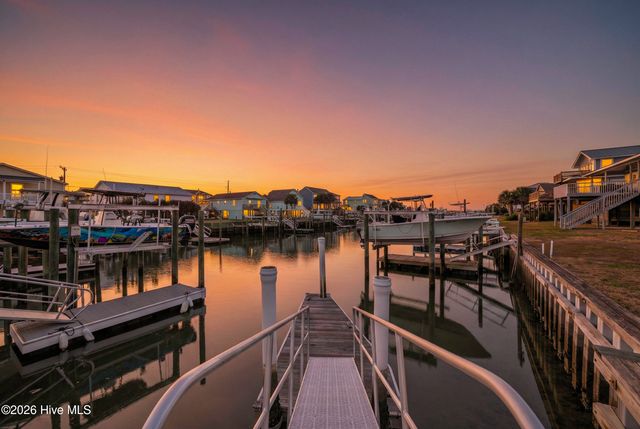 103 Mcleod Avenue, Holly Ridge, NC 28445