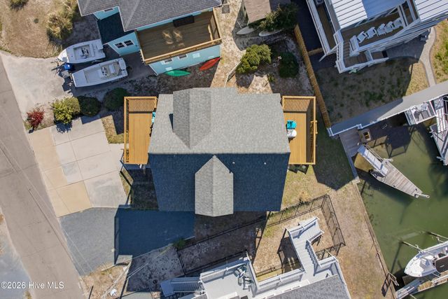 103 Mcleod Avenue, Holly Ridge, NC 28445