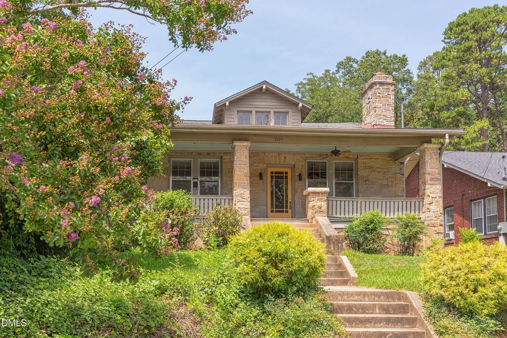 1925 Alexander Road, Raleigh, NC 27608