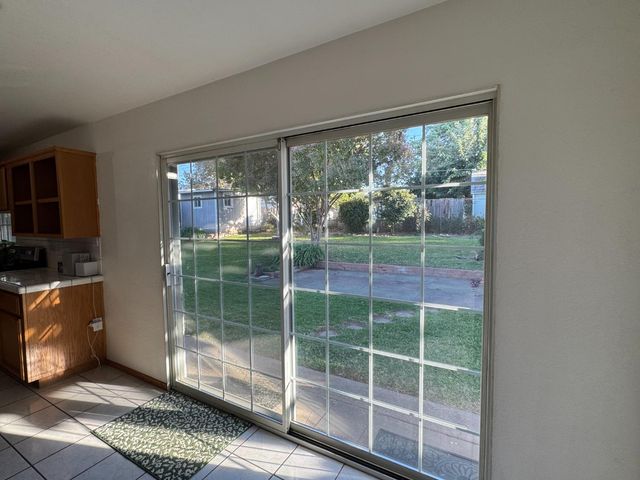 7428 Autumn Ave, Citrus Heights, CA 95621