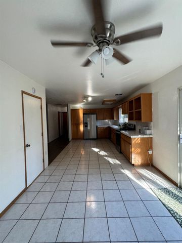 7428 Autumn Ave, Citrus Heights, CA 95621