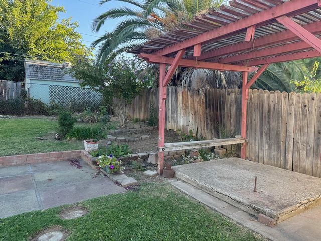 7428 Autumn Ave, Citrus Heights, CA 95621