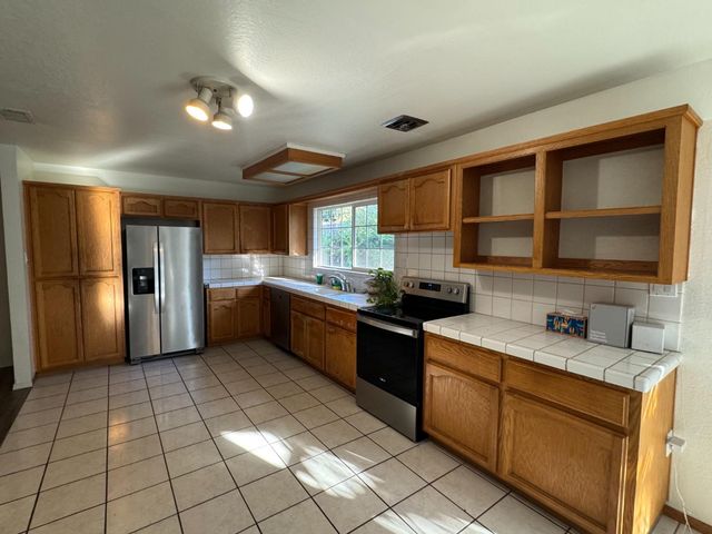 7428 Autumn Ave, Citrus Heights, CA 95621