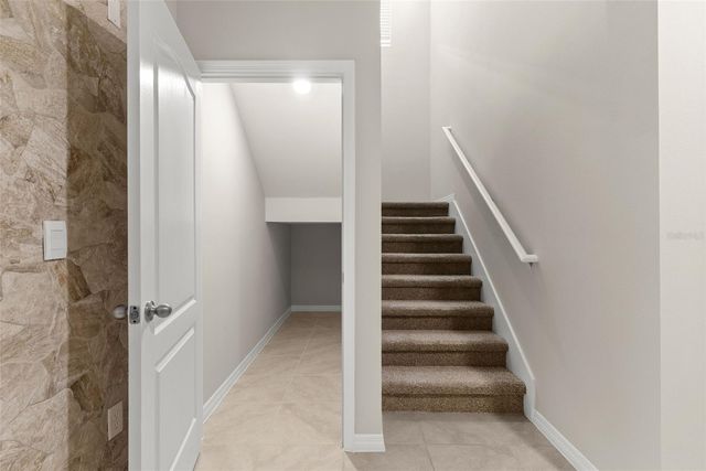 5121 OAKBOURNE AVENUE, Davenport, FL 33837