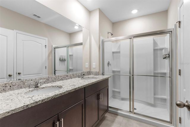 5121 OAKBOURNE AVENUE, Davenport, FL 33837