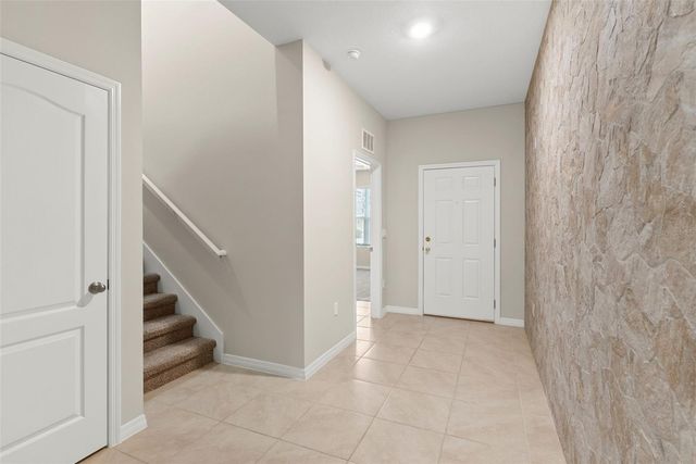 5121 OAKBOURNE AVENUE, Davenport, FL 33837