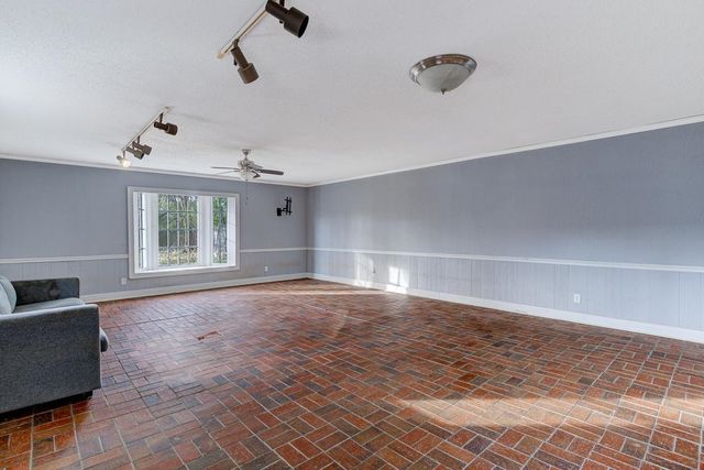 1057 WHITEHAVEN LN, Memphis, TN 38116