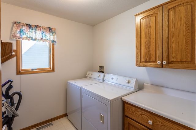 1906 Lowell Street, Granger, IA 50109