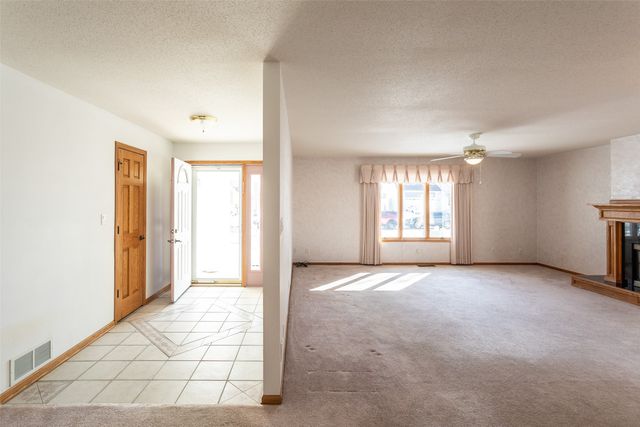 1906 Lowell Street, Granger, IA 50109